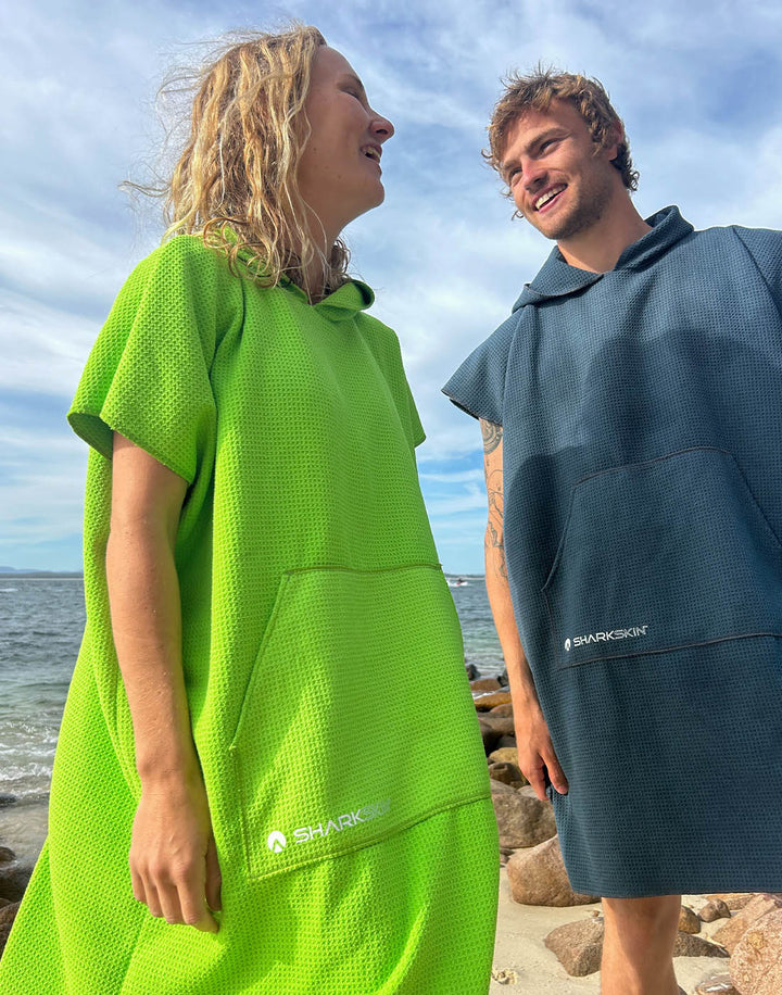 KUMSUZ KAPÜŞONLU HAVLU - UNISEX