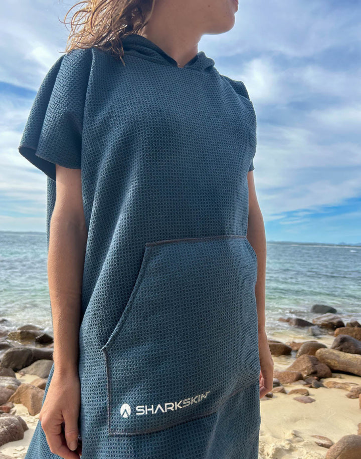 KUMSUZ KAPÜŞONLU HAVLU - UNISEX